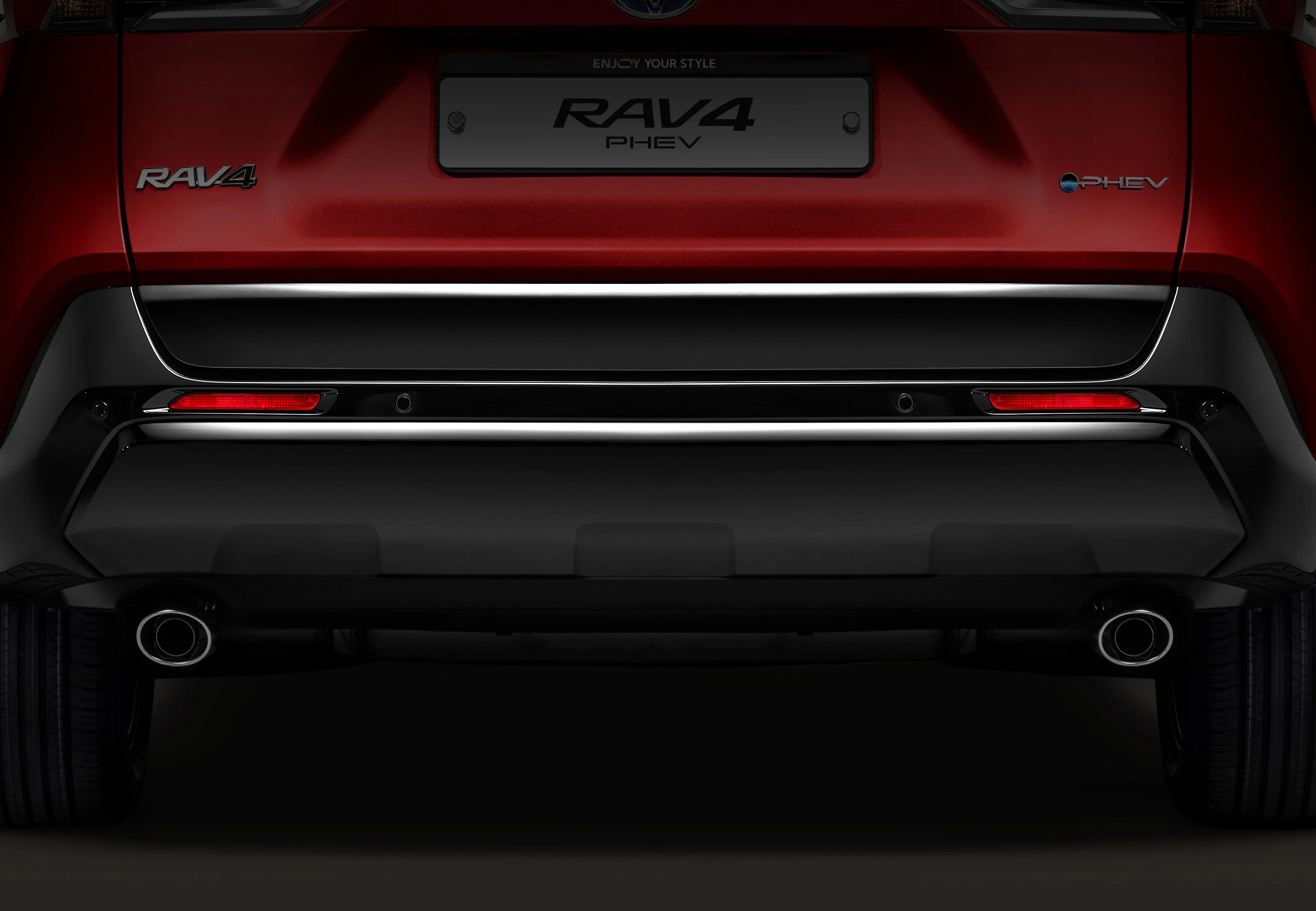 전/후면 유광 블랙 페인팅 범퍼 
& 메탈릭 가니쉬